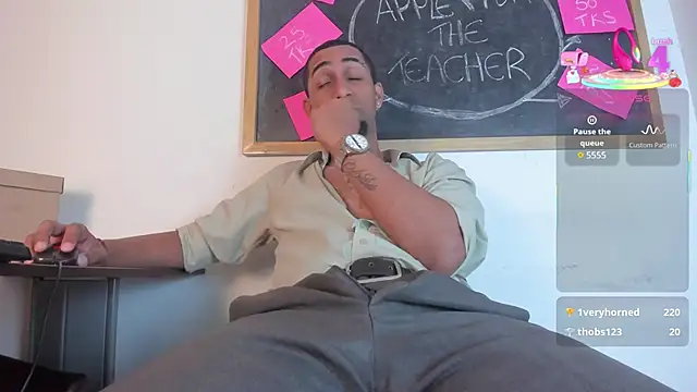 Snapshot of Paolo_johnson chatting on February 2025 03:27:01 PM Paolo johnson online show from February 2025 03:27:01 PM