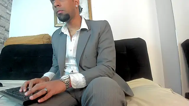 Snapshot of Paolo_johnson chatting on October 2025 11:44:01 AM Paolo johnson online show from October 2025 11:44:01 AM