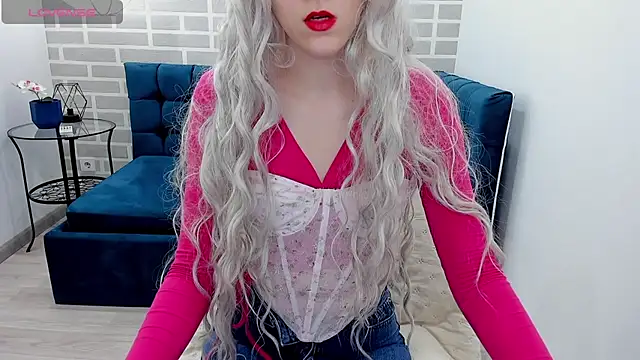 VanillaKelly online show from November 2025 01:00:02 AM