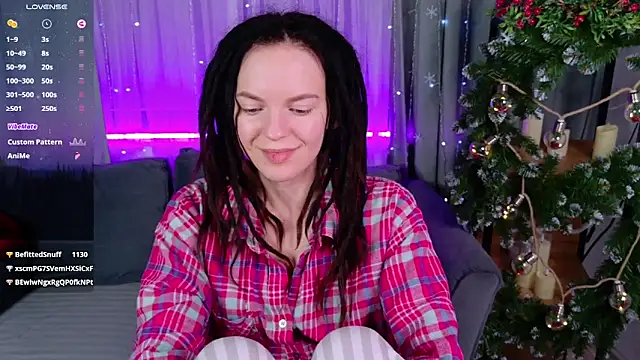 Snapshot of CoreyJane chatting on December 2024 08:33:02 AM CoreyJane online show from December 2024 08:33:02 AM