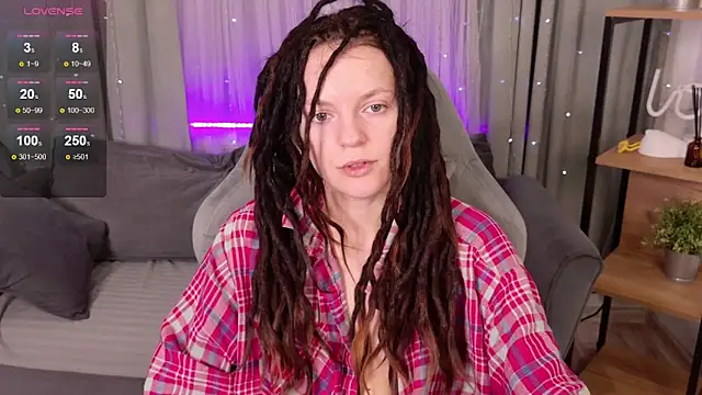 Snapshot of CoreyJane chatting on October 2025 04:26:01 AM CoreyJane online show from October 2025 04:26:01 AM