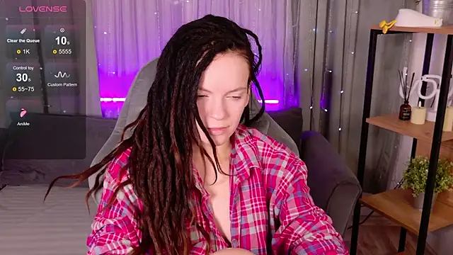 Snapshot of CoreyJane chatting on December 2025 05:48:01 AM CoreyJane online show from December 2025 05:48:01 AM