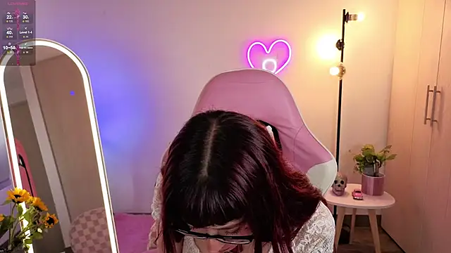 Snapshot of violet_ch chatting on June 2026 08:33:02 PM violet ch online show from June 2026 08:33:02 PM