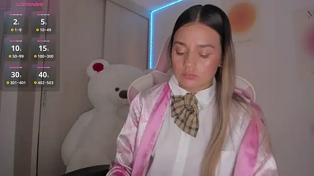 Snapshot of LittleSofia_ chatting on December 2024 01:47:02 AM LittleSofia online show from December 2024 01:47:02 AM