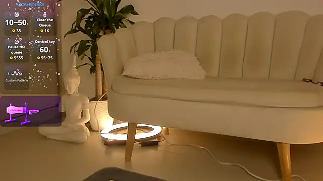 Snapshot of LittleSofia_ chatting on September 2025 03:28:01 AM LittleSofia online show from September 2025 03:28:01 AM