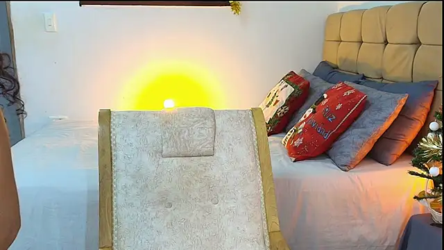 PaoL22 online show from December 2024 02:08:02 AM