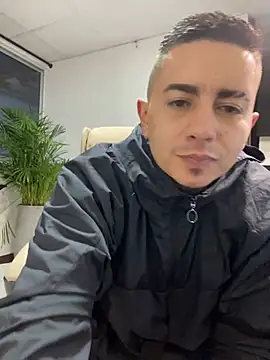 DanielGomez9 online show from January 2025 11:13:01 PM