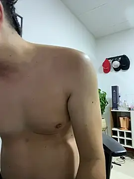 DanielGomez9 online show from January 2025 12:18:01 PM