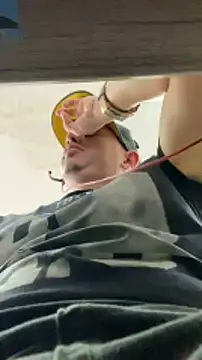 DanielGomez9 online show from January 2025 09:25:02 PM