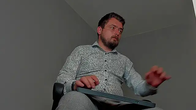 Snapshot of Master_Mark_Wayne chatting on November 2025 12:10:01 AM Master Mark Wayne online show from November 2025 12:10:01 AM