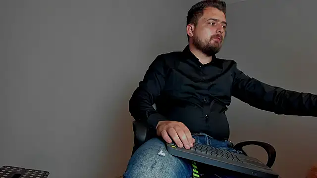 Snapshot of Master_Mark_Wayne chatting on November 2025 05:02:01 PM Master Mark Wayne online show from November 2025 05:02:01 PM