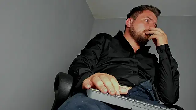 Snapshot of Master_Mark_Wayne chatting on November 2025 12:31:02 AM Master Mark Wayne online show from November 2025 12:31:02 AM