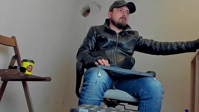 Snapshot of Master_Mark_Wayne chatting on November 2025 11:27:01 PM Master Mark Wayne online show from November 2025 11:27:01 PM