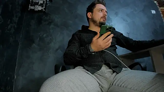 Snapshot of Master_Mark_Wayne chatting on February 2026 10:39:02 PM Master Mark Wayne online show from February 2026 10:39:02 PM