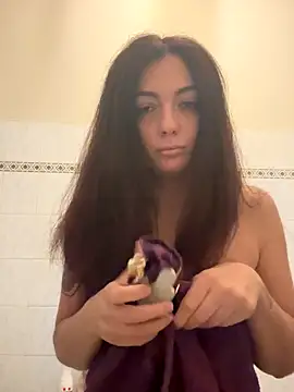 Strawberry queen91 online show from October 2025 01:19:01 PM