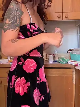 Strawberry queen91 online show from October 2025 03:46:02 PM