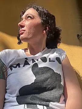 Snapshot of Strawberry_queen91 chatting on April 2026 01:56:02 PM Strawberry queen91 online show from April 2026 01:56:02 PM