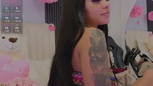 Madiee Rhea online show from April 2026 07:44:02 PM