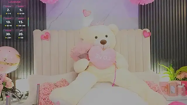 Madiee Rhea online show from April 2026 07:41:01 PM