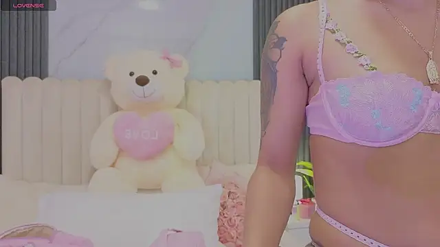 Madiee Rhea online show from June 2026 08:00:02 PM