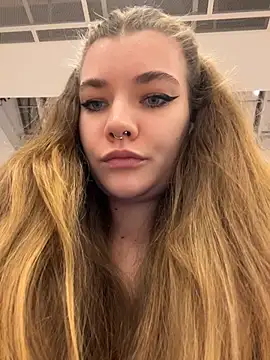 Snapshot of Holy_Tereza chatting on February 2026 03:50:01 PM Holy Tereza online show from February 2026 03:50:01 PM