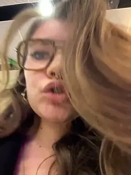 Holy Tereza online show from April 2026 04:59:02 PM