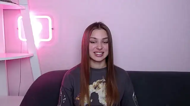 Snapshot of MilanaAngelAs chatting on April 2026 07:41:01 PM MilanaAngelAs online show from April 2026 07:41:01 PM