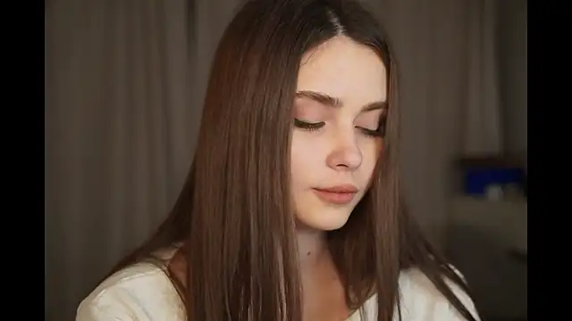 Snapshot of CarmenMoore26 chatting on December 2025 08:03:02 PM CarmenMoore26 online show from December 2025 08:03:02 PM