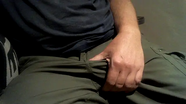 Snapshot of sexxx-mike chatting on November 2025 06:04:02 PM sexxx-mike online show from November 2025 06:04:02 PM