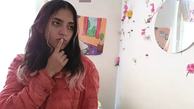 ViolettaSummer online show from December 2024 04:51:01 PM