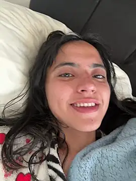 Snapshot of ViolettaSummer chatting on May 2026 02:02:01 PM ViolettaSummer online show from May 2026 02:02:01 PM