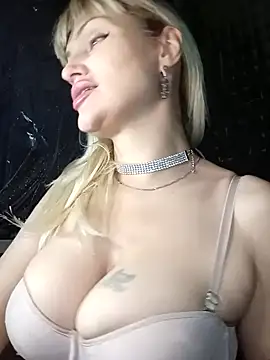 Snapshot of Freya_Milf chatting on November 2025 01:25:02 PM Freya Milf online show from November 2025 01:25:02 PM