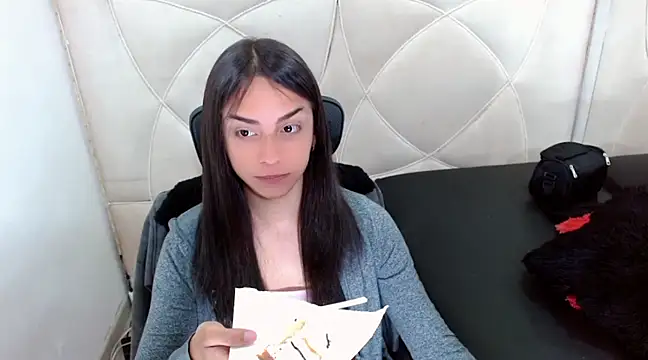 Snapshot of Dollbehavior_ chatting on December 2024 03:51:01 AM Dollbehavior online show from December 2024 03:51:01 AM