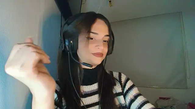 Snapshot of Dollbehavior_ chatting on October 2025 05:31:01 AM Dollbehavior online show from October 2025 05:31:01 AM