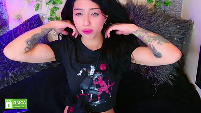 REDHOTTER  online show from November 2025 07:46:02 PM