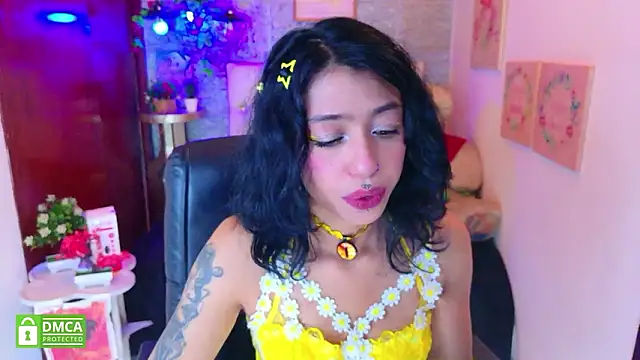 REDHOTTER  online show from February 2026 07:45:01 PM