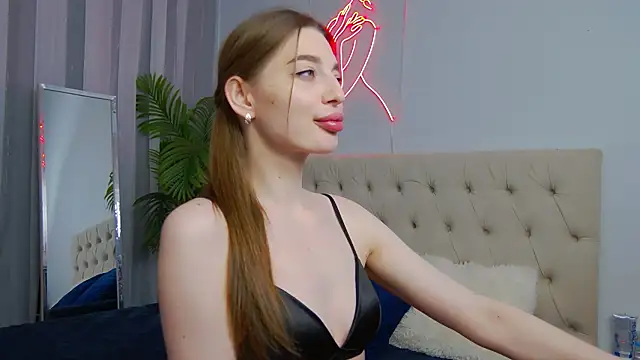 NicoleRosss online show from May 2026 01:18:02 PM