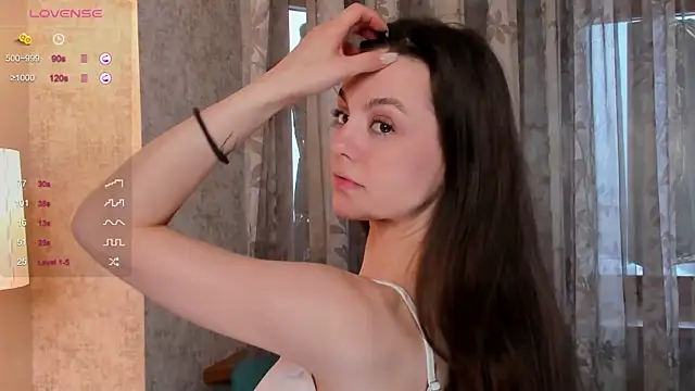 Snapshot of SandraBell chatting on December 2024 06:54:01 AM SandraBell online show from December 2024 06:54:01 AM