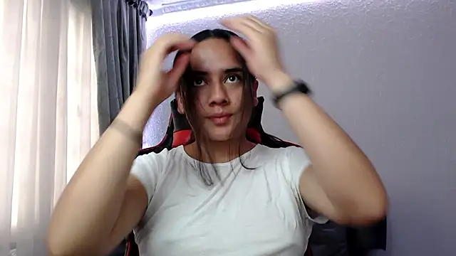 Snapshot of Lexyevans chatting on December 2024 07:22:01 PM Lexyevans online show from December 2024 07:22:01 PM