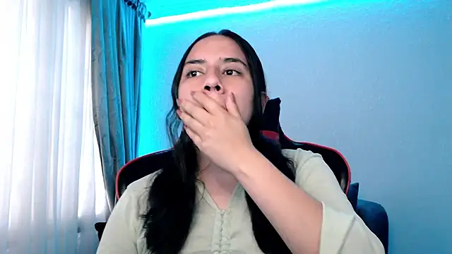 Snapshot of Lexyevans chatting on December 2024 08:08:01 PM Lexyevans online show from December 2024 08:08:01 PM