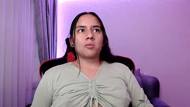 Snapshot of Lexyevans chatting on December 2024 10:32:01 PM Lexyevans online show from December 2024 10:32:01 PM