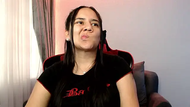 Snapshot of Lexyevans chatting on December 2024 08:39:02 PM Lexyevans online show from December 2024 08:39:02 PM