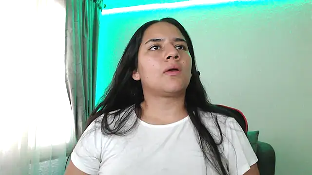 Snapshot of Lexyevans chatting on January 2025 07:18:02 PM Lexyevans online show from January 2025 07:18:02 PM