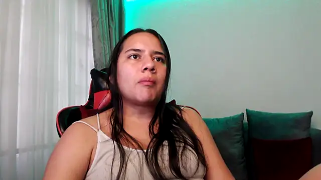 Snapshot of Lexyevans chatting on February 2025 10:10:02 PM Lexyevans online show from February 2025 10:10:02 PM