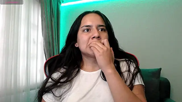 Snapshot of Lexyevans chatting on February 2025 09:04:01 PM Lexyevans online show from February 2025 09:04:01 PM