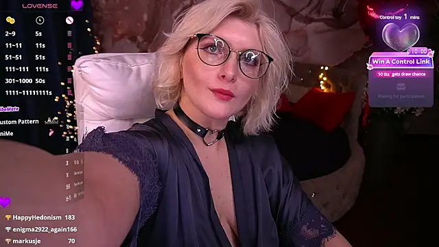 Snapshot of CoolTatis chatting on February 2025 05:27:01 PM CoolTatis online show from February 2025 05:27:01 PM