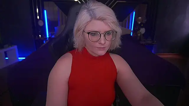 Snapshot of CoolTatis chatting on March 2025 07:30:01 AM CoolTatis online show from March 2025 07:30:01 AM