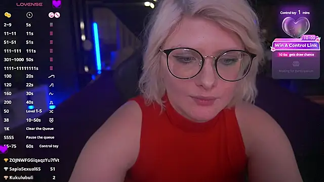 Snapshot of CoolTatis chatting on March 2025 10:34:02 AM CoolTatis online show from March 2025 10:34:02 AM