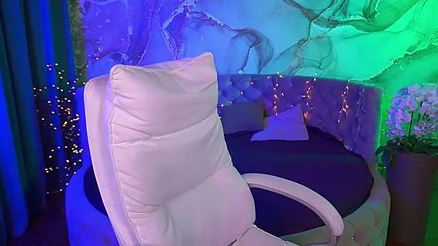 Snapshot of CoolTatis chatting on September 2025 06:51:02 AM CoolTatis online show from September 2025 06:51:02 AM