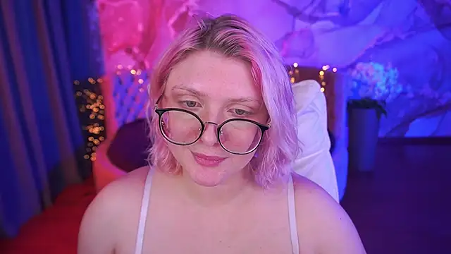 Snapshot of CoolTatis chatting on October 2025 06:12:01 AM CoolTatis online show from October 2025 06:12:01 AM